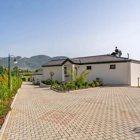 Villa Voen Cadianda *